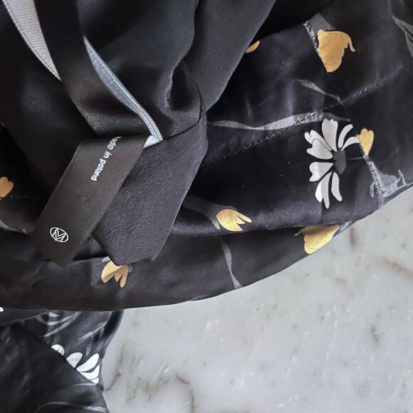 Mother of Pearl Savannah Silk Black and Gold Bishop Sleeve Cocktail Dress 4 - Picture 13 of 13